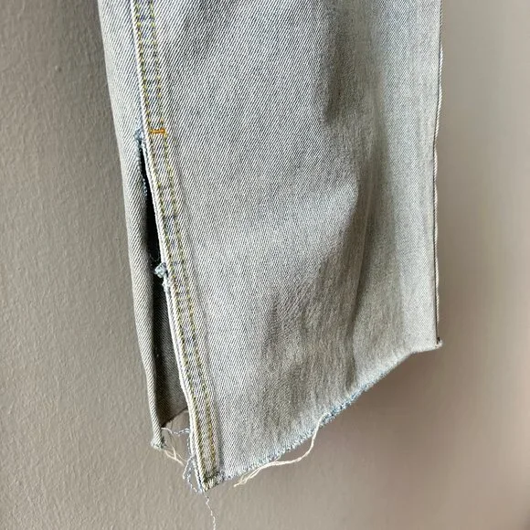 Avec Les Filles Light Wash Distressed Straight Leg Split Seam Jeans Womens Sz 31 - Picture 6 of 9